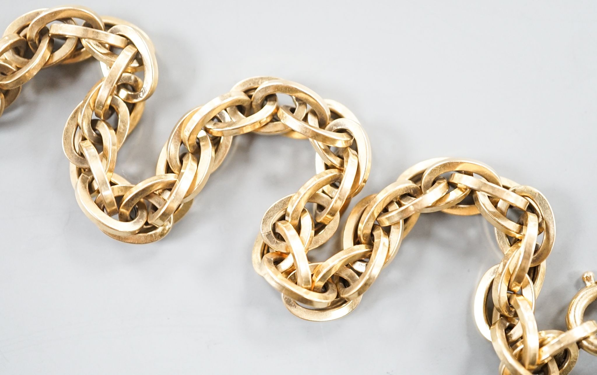 A modern Italian 750 yellow metal oval link bracelet, 19.5cm, 12 grams.
